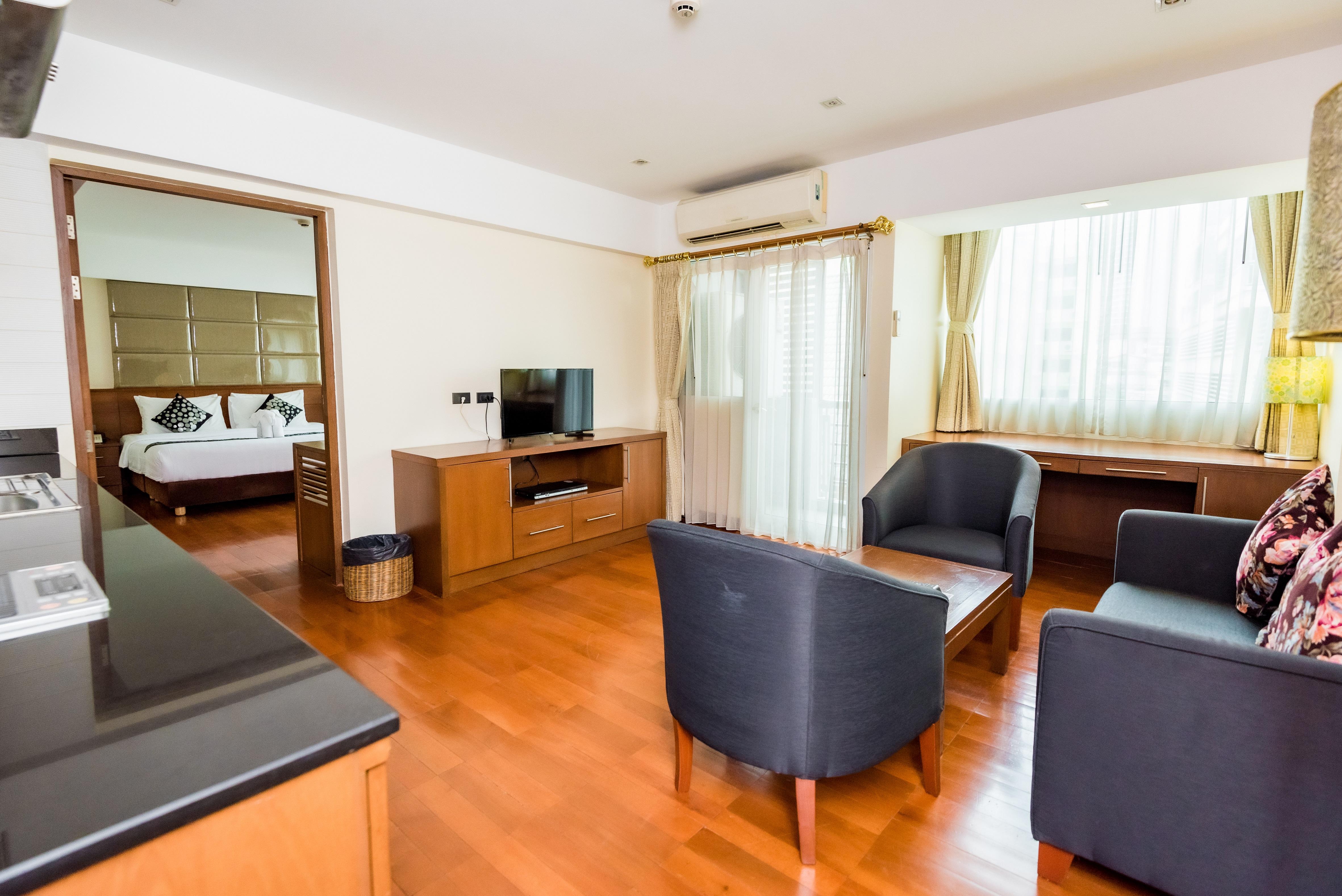 Bally Suite Sukhumvit Bangkok Dış mekan fotoğraf