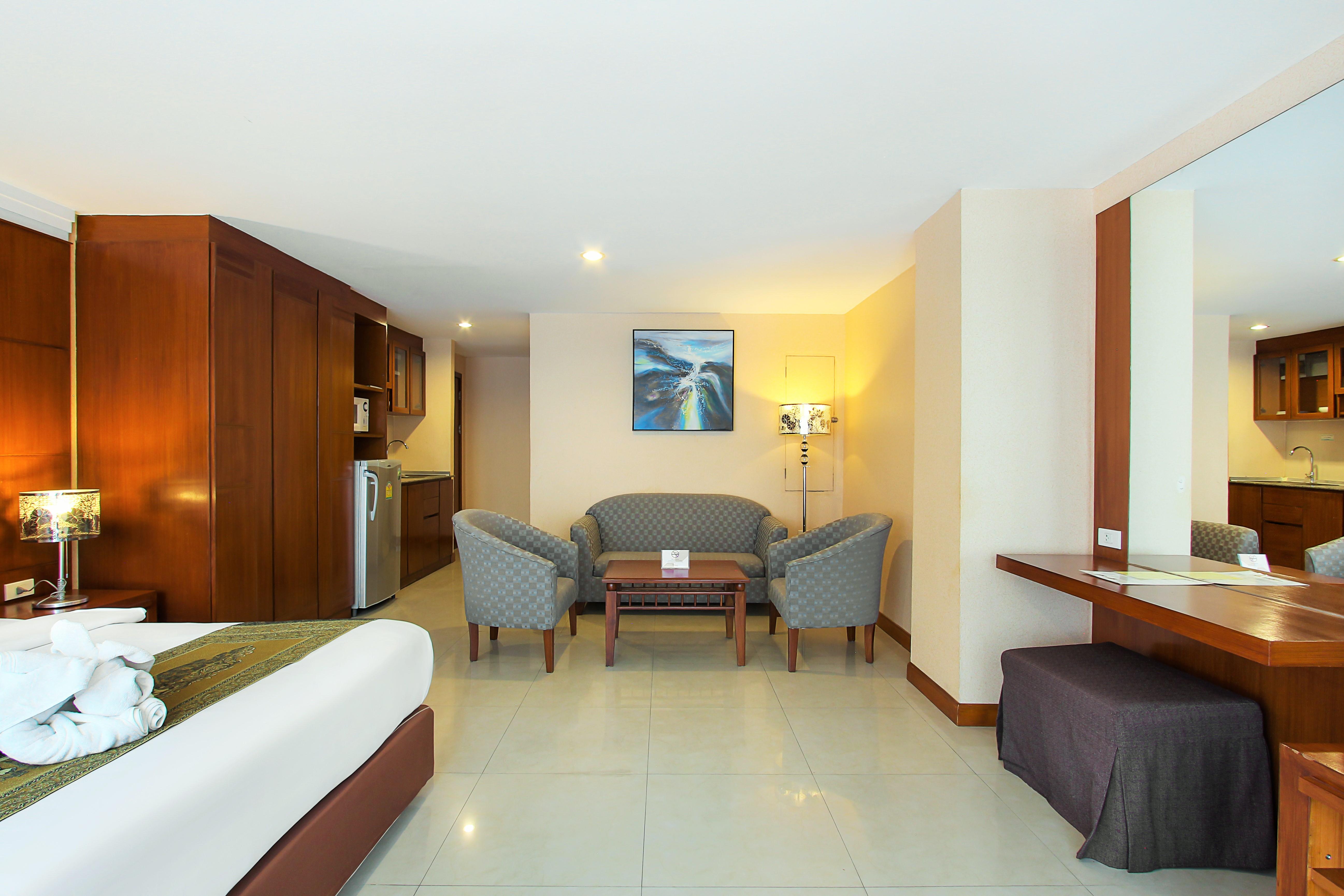 Bally Suite Sukhumvit Bangkok Dış mekan fotoğraf